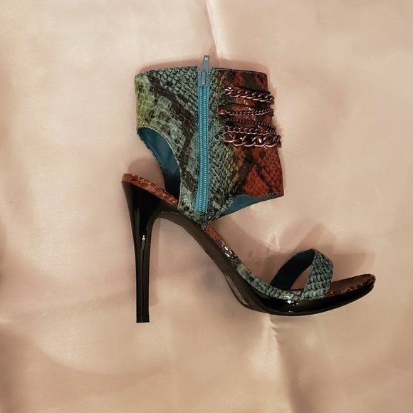 Multi-Color Sandal Heels - Picture 3 of 3